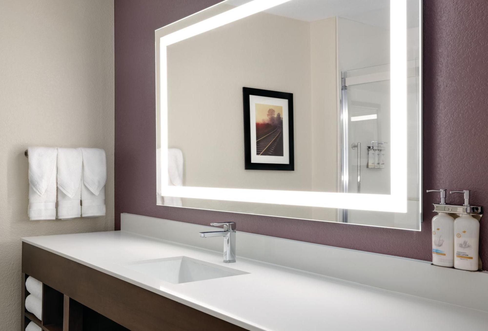 Hotel La Quinta By Wyndham Springfield Airport Plaza Esterno foto