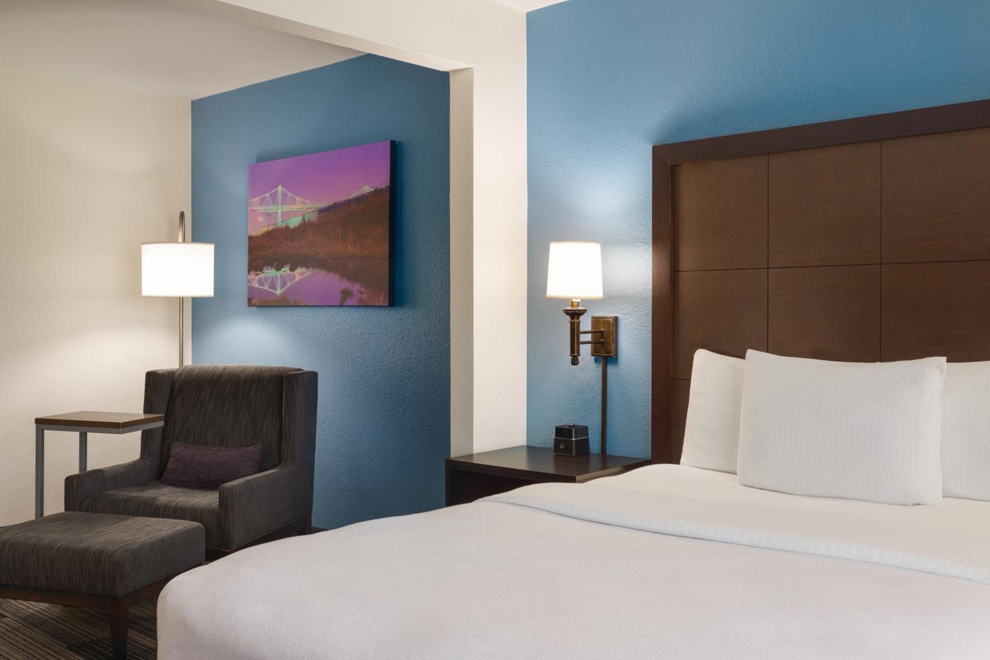 Hotel La Quinta By Wyndham Springfield Airport Plaza Esterno foto